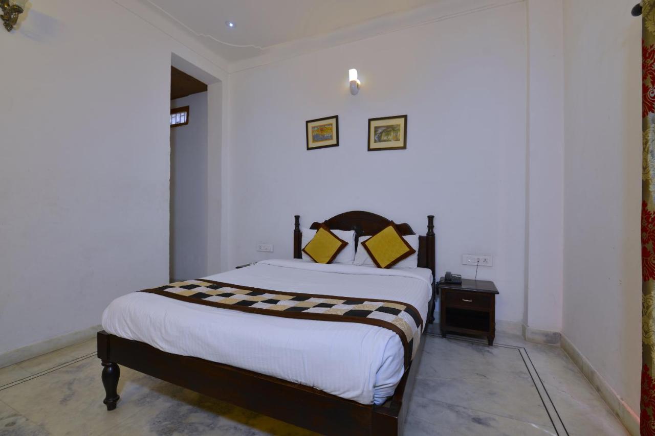 Oyo 1159 Hotel Chandra Prakash Udaipur Kültér fotó